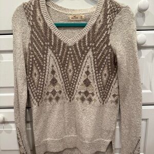 Hollister Women's V-Neck Sweater in Brown and Cream